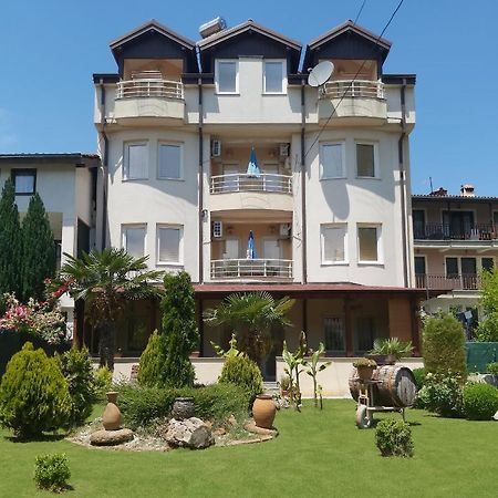Celus Apartments Ohrid Esterno foto