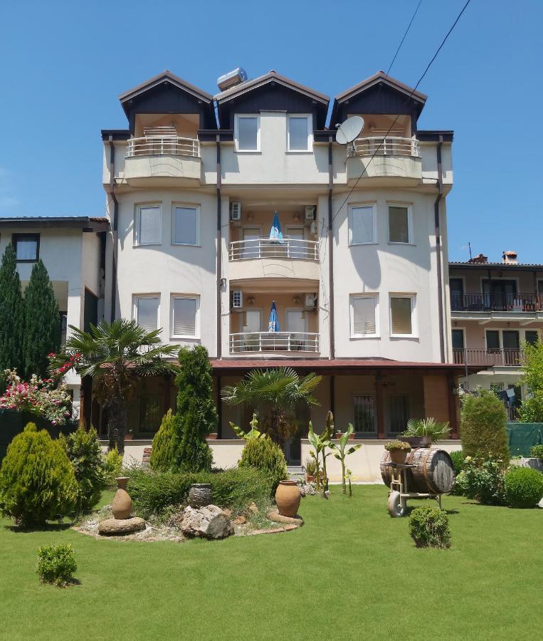 Celus Apartments Ohrid Esterno foto